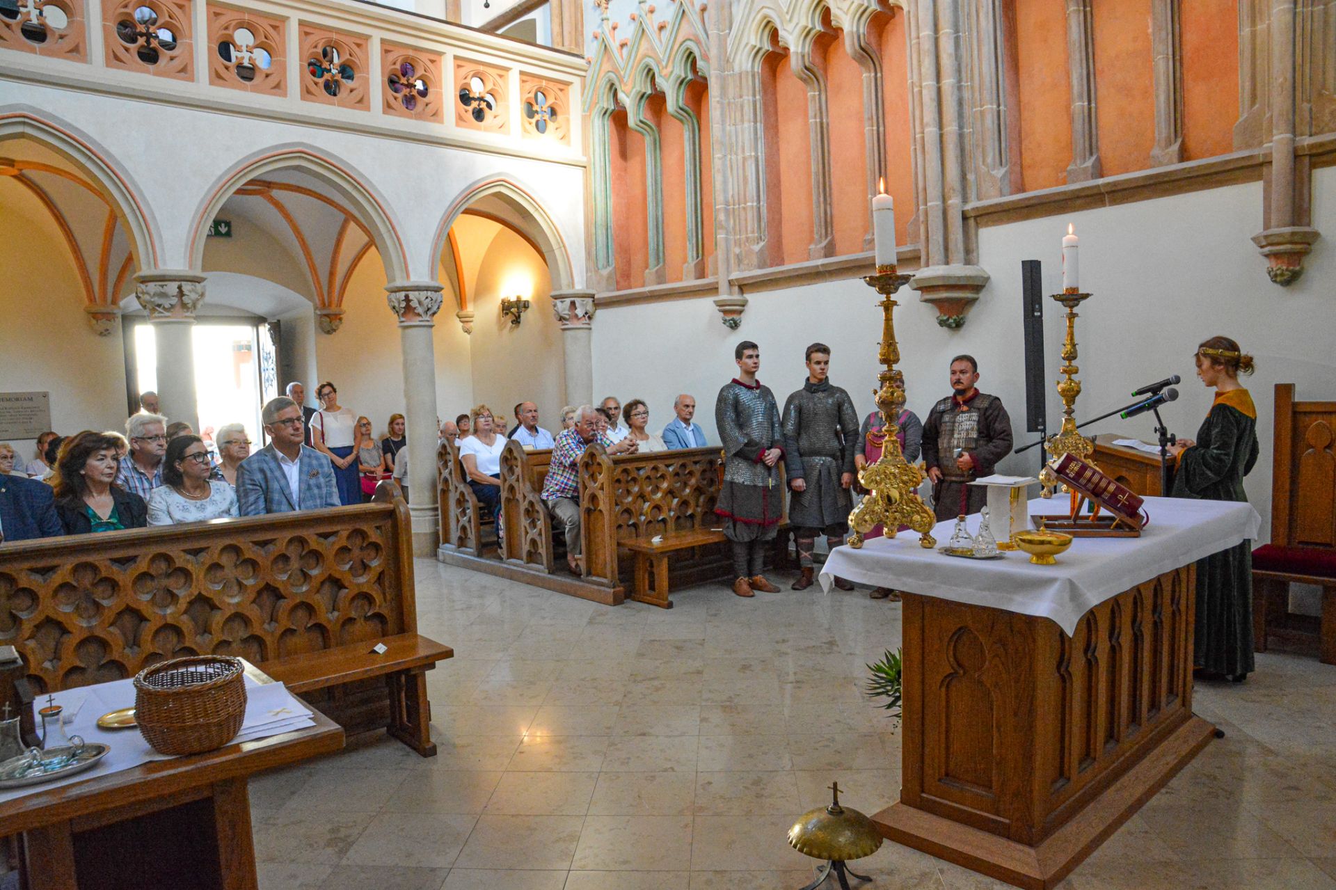 Msza święta w kaplicy pw. św. Tomasza Becketa