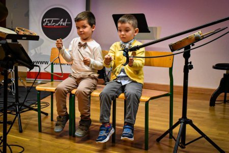 Muzyczne talenty na scenie Zamku Piastowskiego. Koncert uczniów ogniska muzycznego Fulnart