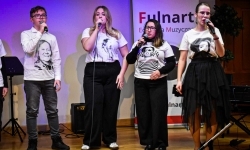 Muzyczne talenty na scenie Zamku Piastowskiego. Koncert uczniów ogniska muzycznego Fulnart (14)